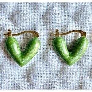 New Green Enamel & Gold Tone Puffy Heart Retro 80s Style Huggie Hoop Earrings